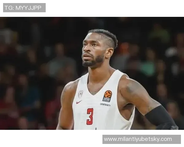 布兰登克拉克赛季首秀表现回顾6分3板1助1断5犯规引发关注